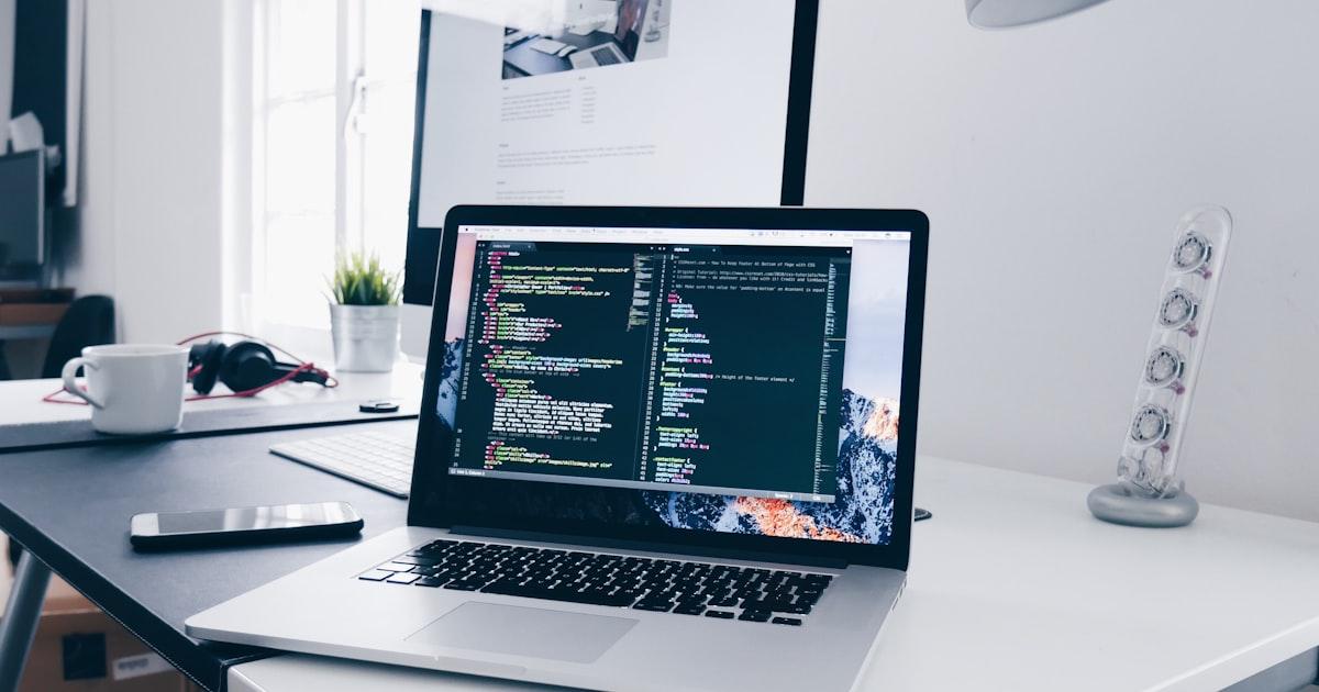 GrapesJS को Laravel ऐप में कैसे एकीकृत करें (पूरी गाइड 2026)